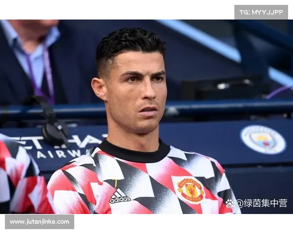 如何从进攻、防守与团队贡献三方面综合评估C罗在比赛中的表现