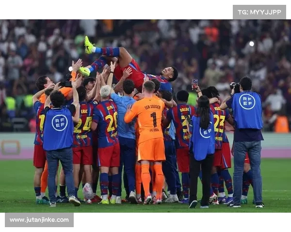 巴萨vs皇马：西班牙超级杯经典对决